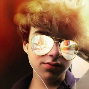 Meet your Posher, Clay